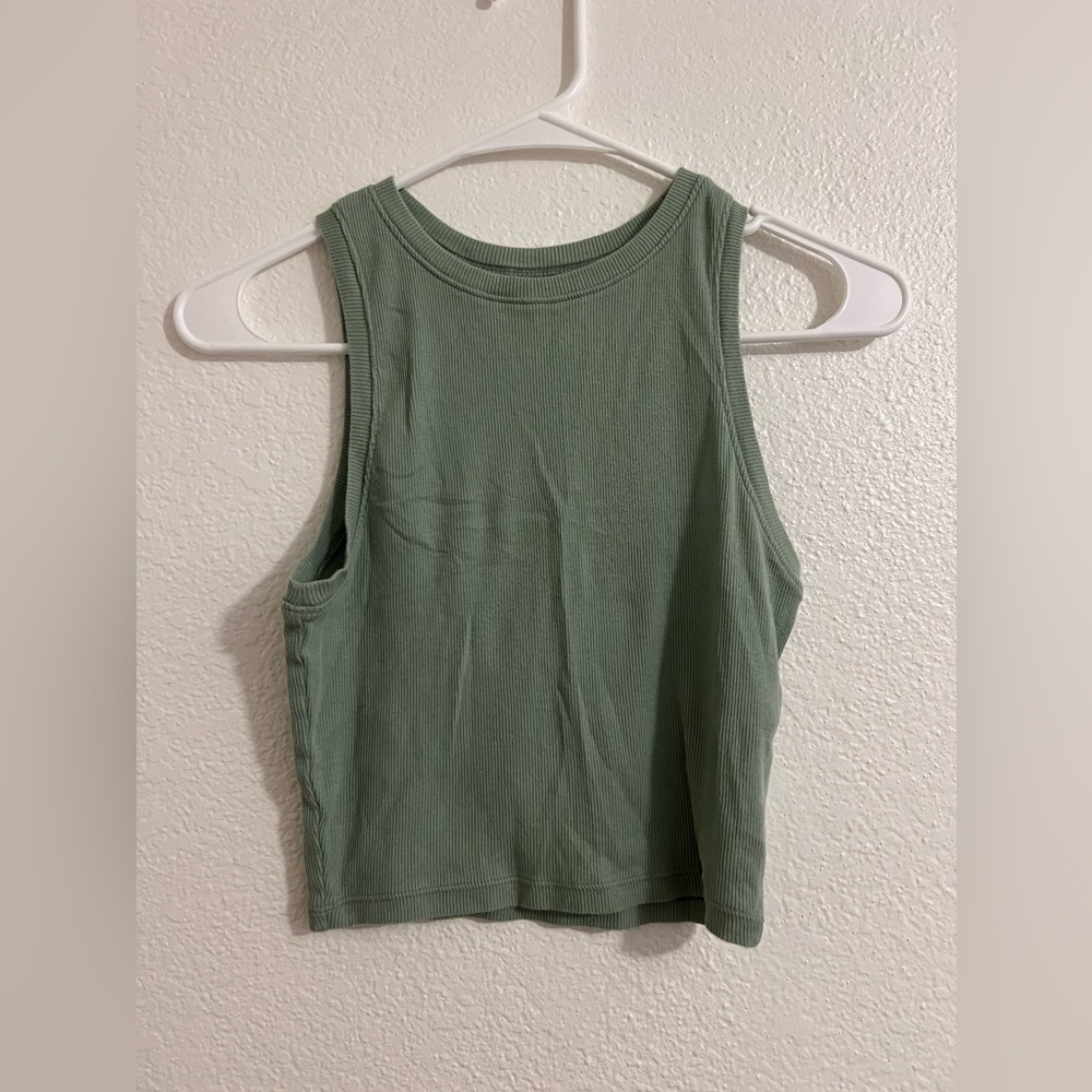 hollister crop top